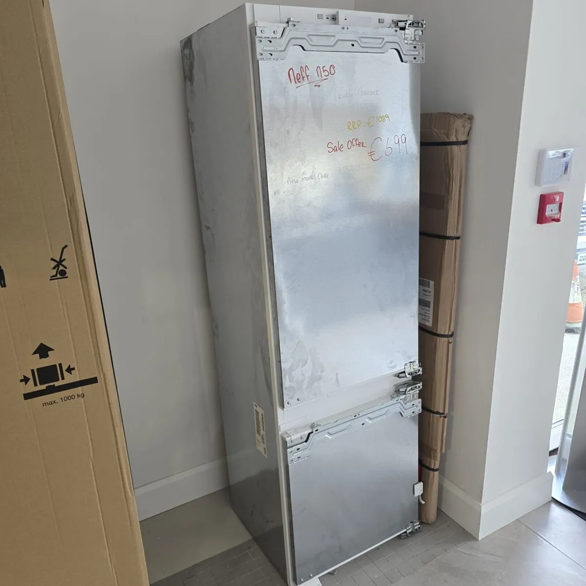 Neff  N50 70:30 Fridge - Freezer Ex Display - Image 2