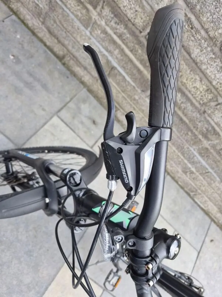 Carrera ladies road bike - Image 4