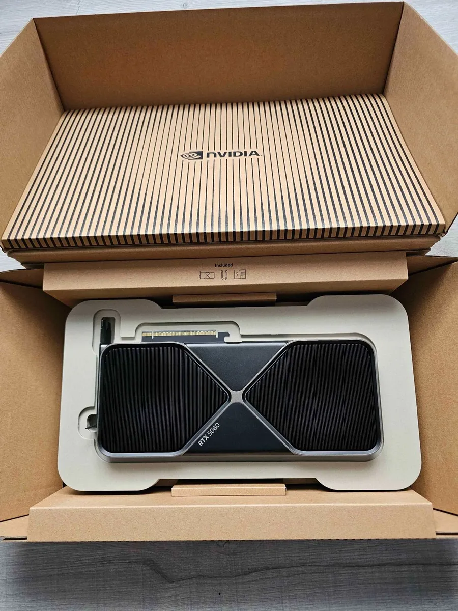 GeForce RTX 5080 Founders Edition - Image 1