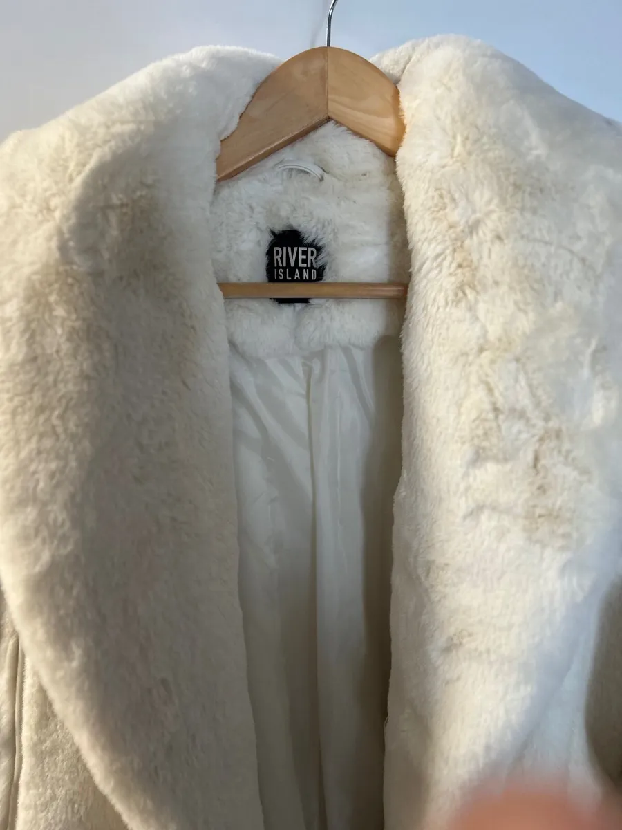 Faux fur jacket from river island - Image 1