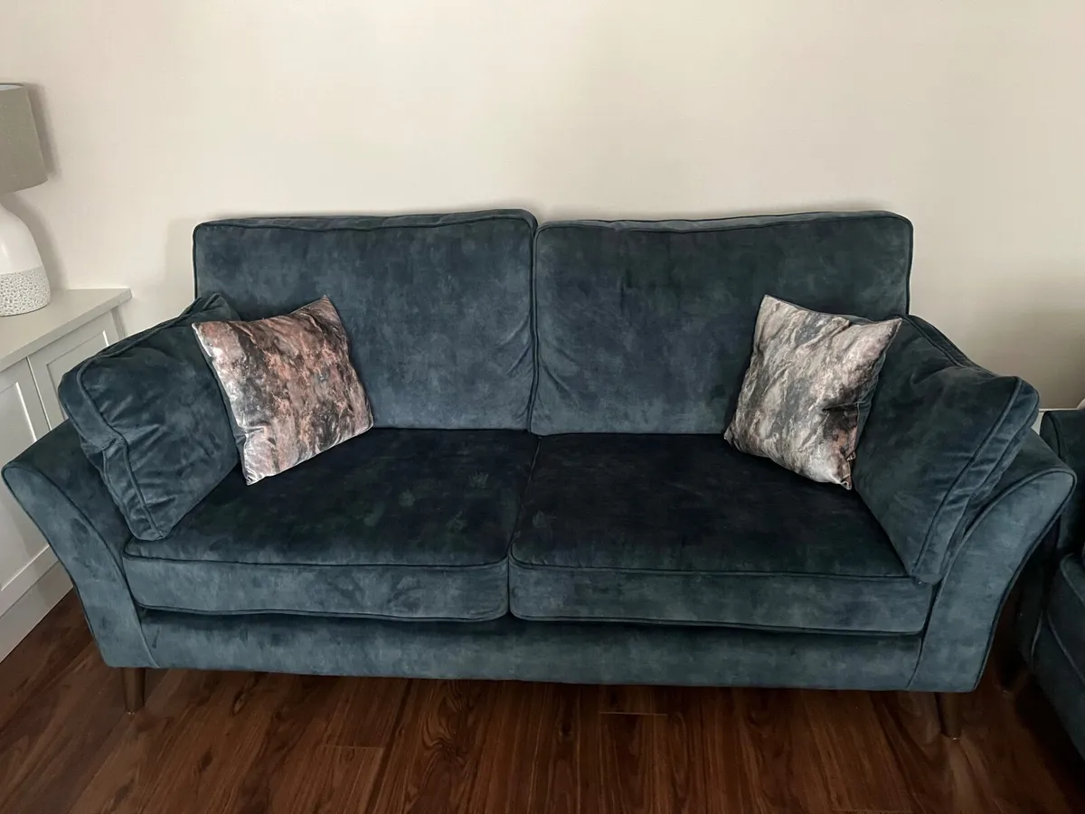 Stunning high End sofa suite two couches - Image 3