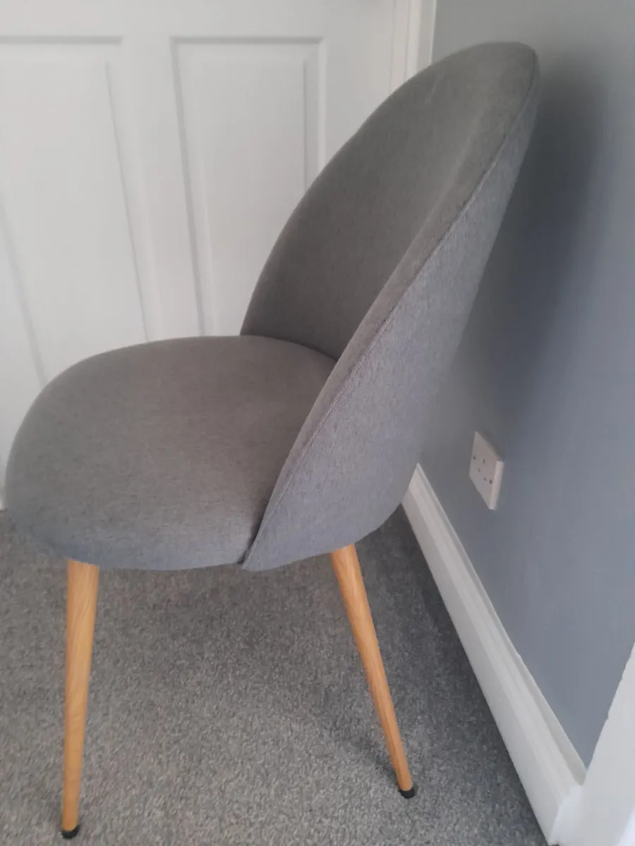 Dining chairs - Image 2