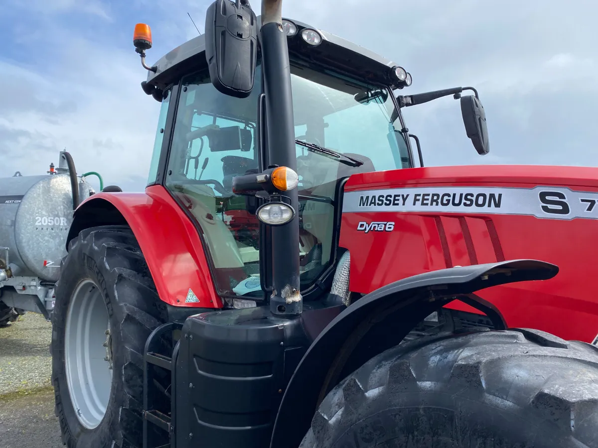 2020 Massey Ferguson 7718S - Image 2