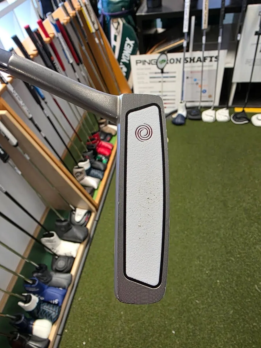 Odyssey White Hot 9 Putter - Image 4