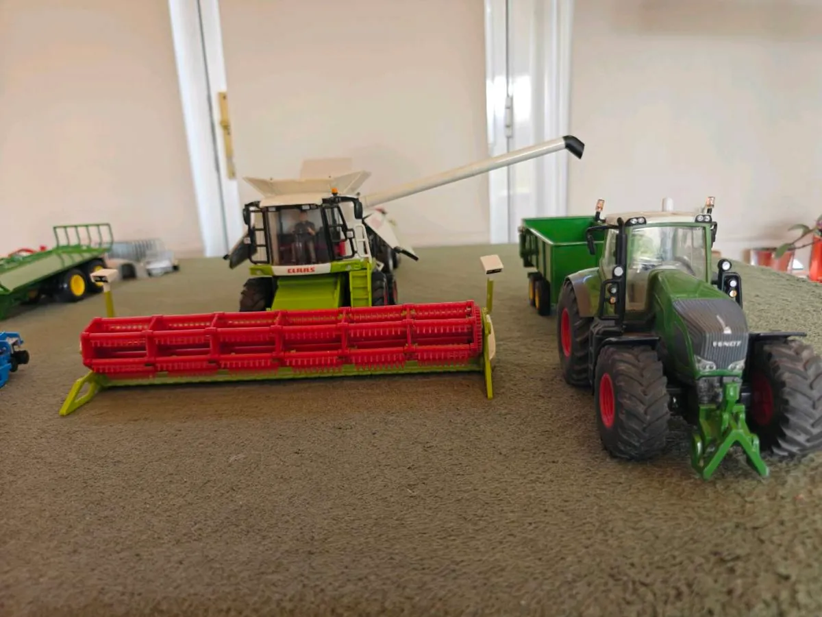 Toy Tractors - Image 2