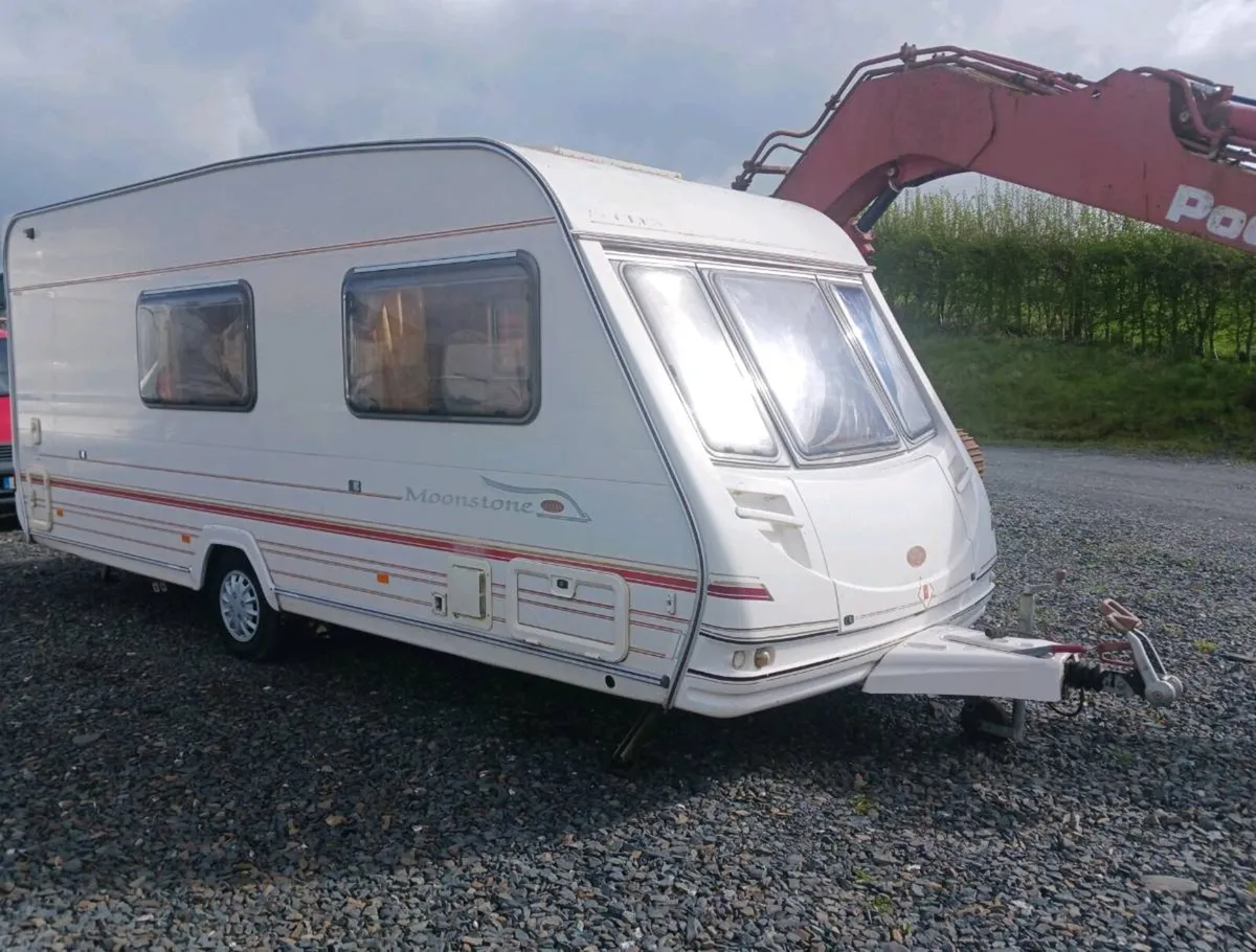 Eccles caravan 4/5 berth - Image 2