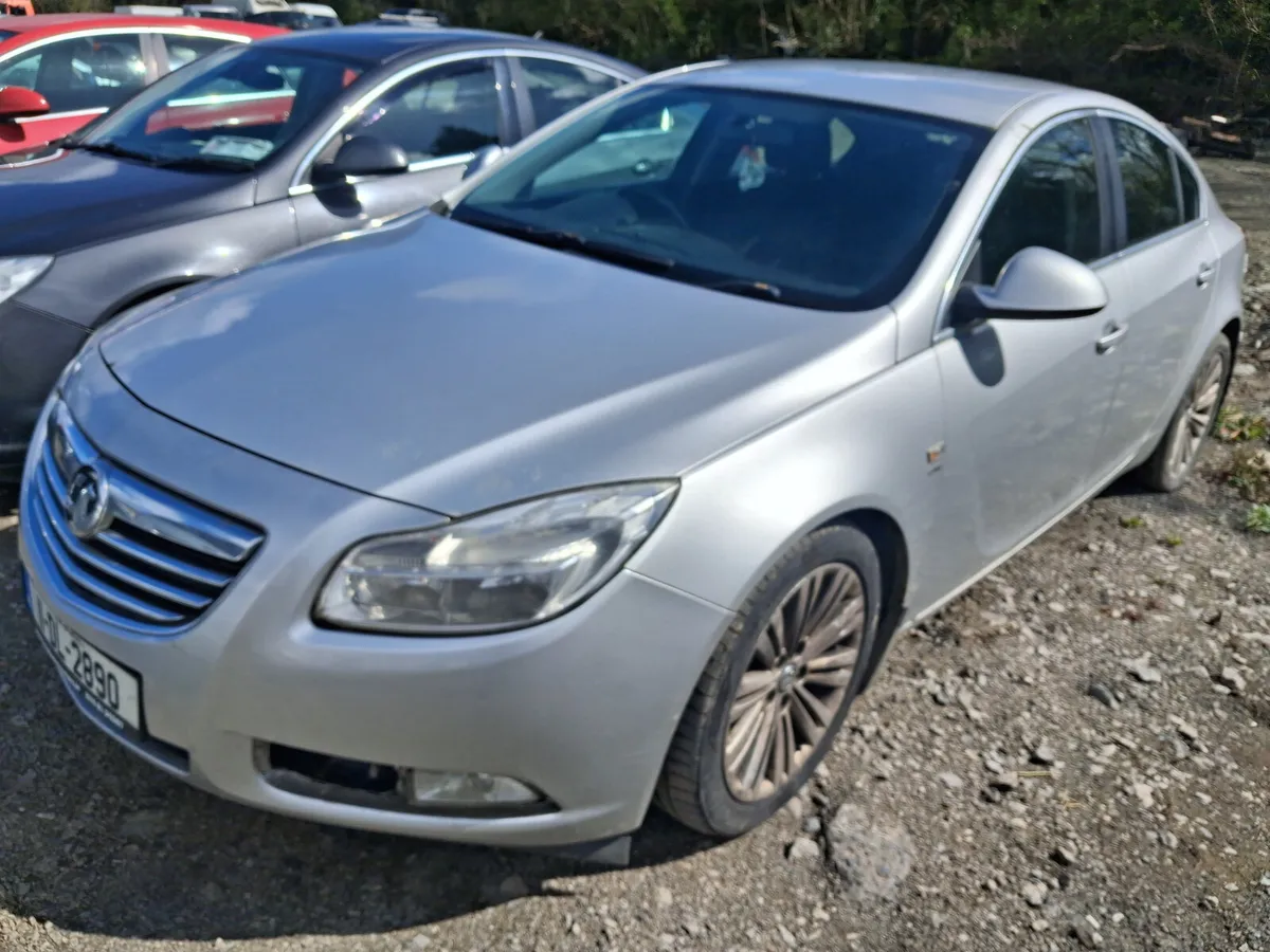 2 Opel Insignia for parts