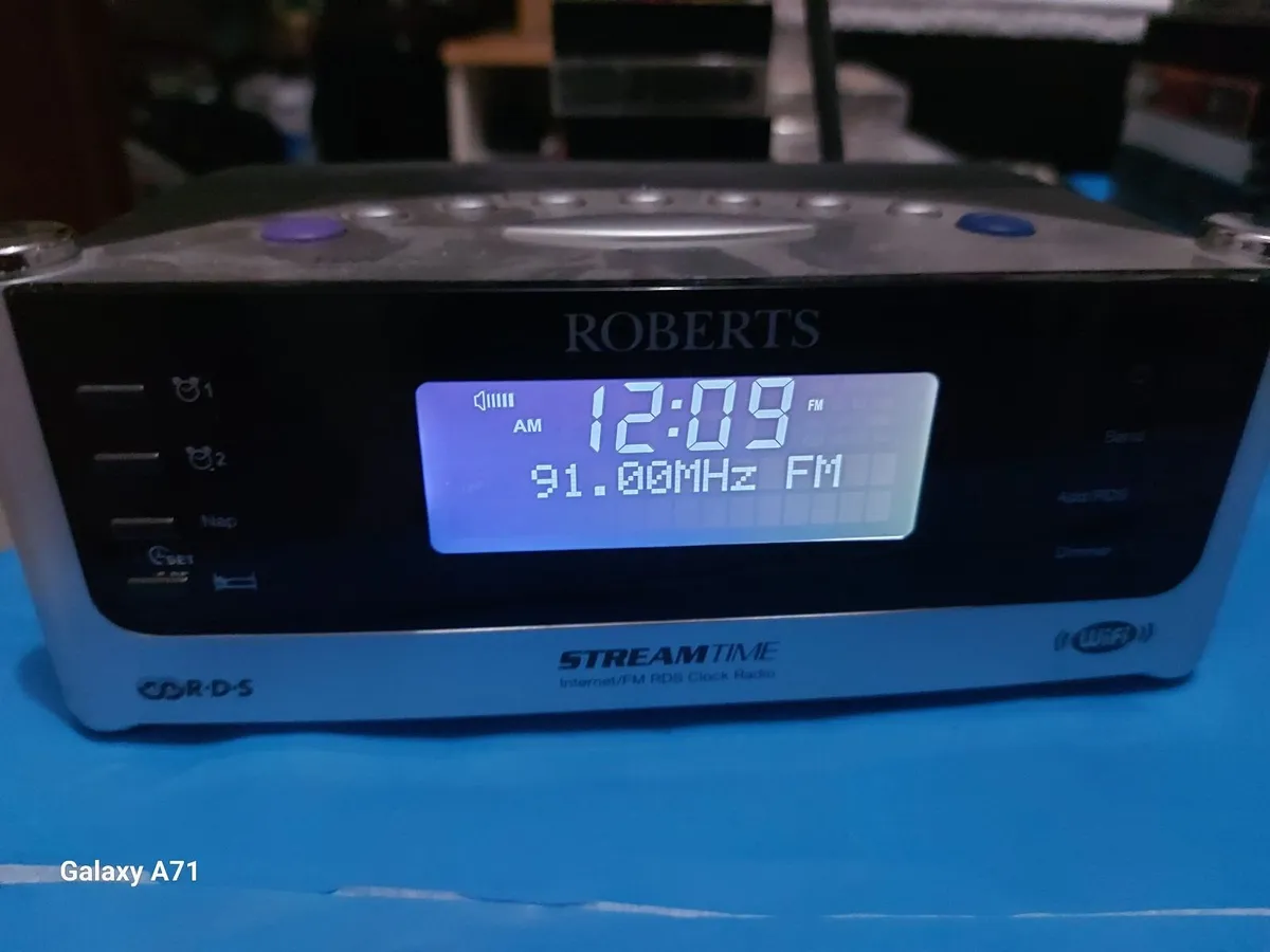 Clock Radio Dual AlarmStreamTime, Internet-FM RDS - Image 1