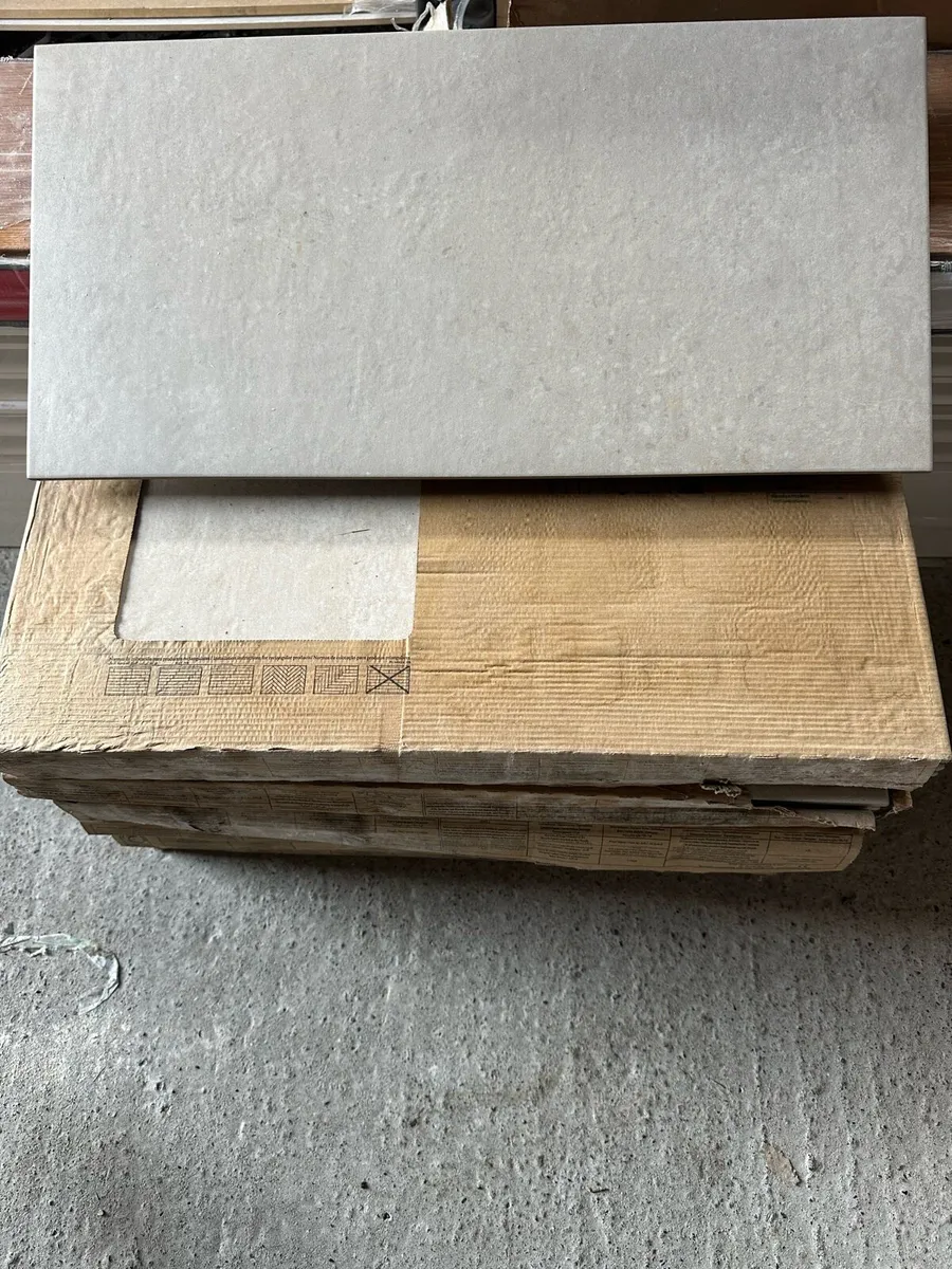 Floor tiles - Image 3