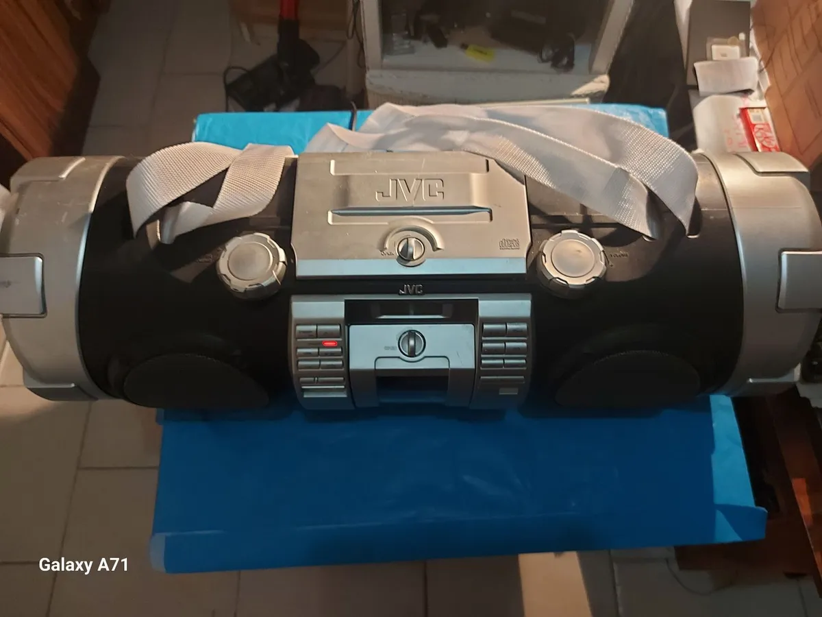 JVC Stereo System with IPOD & Radio, Model RV-NB50 - Image 1