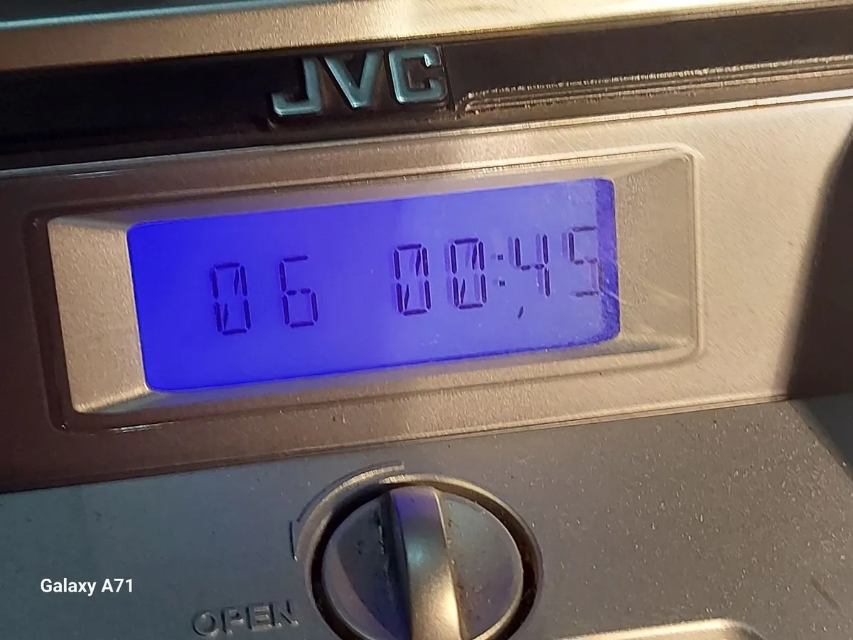 JVC Stereo System with IPOD & Radio, Model RV-NB50 - Image 4