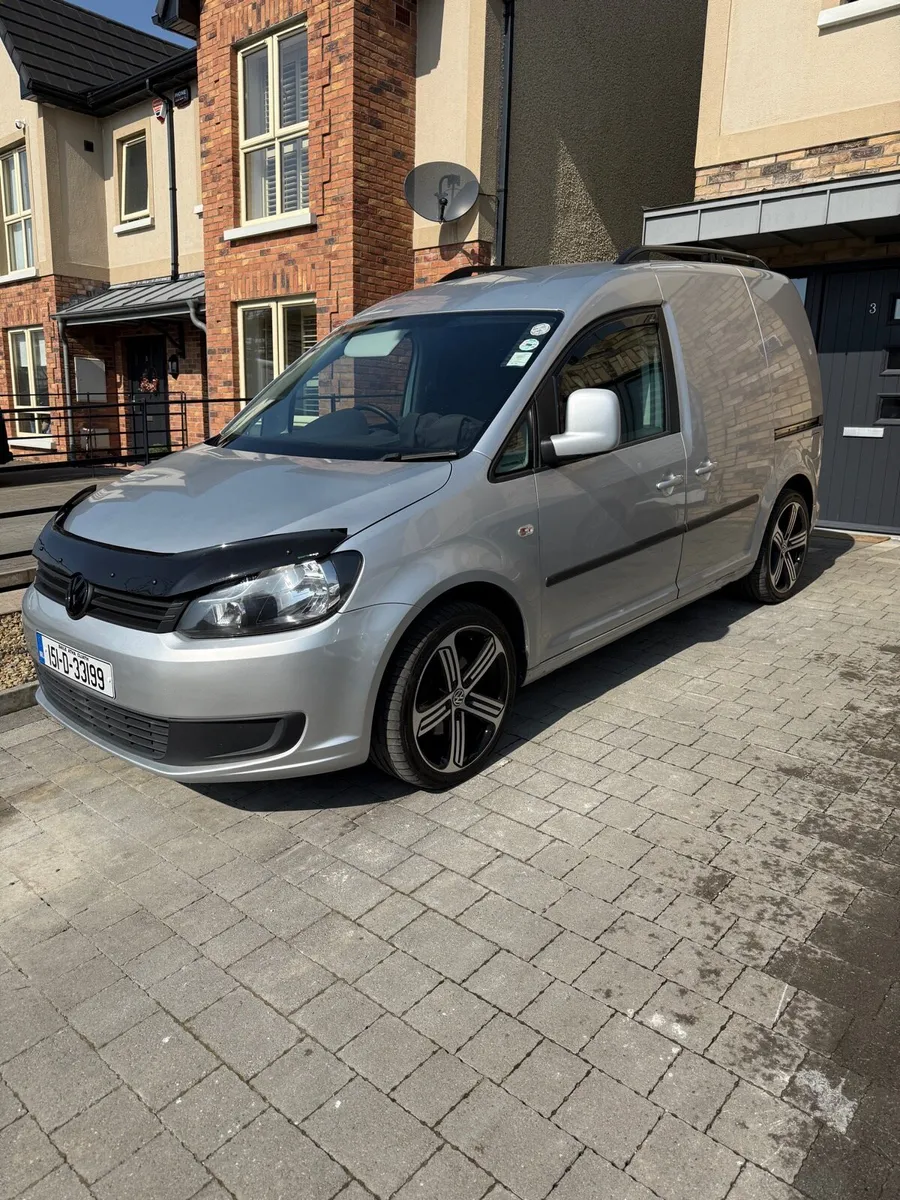 2015 Volkswagen Caddy - Image 1