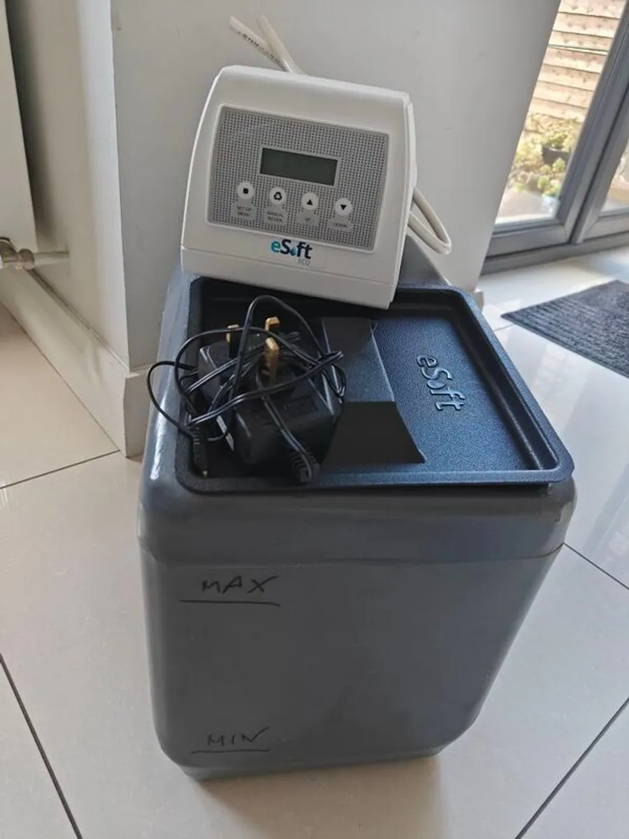 EWT Gold Series 606 water softener for Sale - Image 1