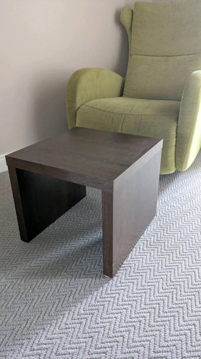 Walnut coffee table - Image 1