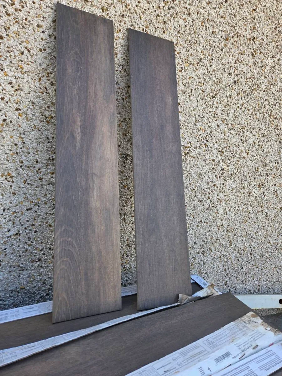 Floor tiles - Image 1