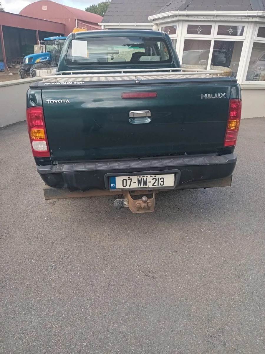2007 Toyota Hilux 2.5 SR5 Double cab - Image 3