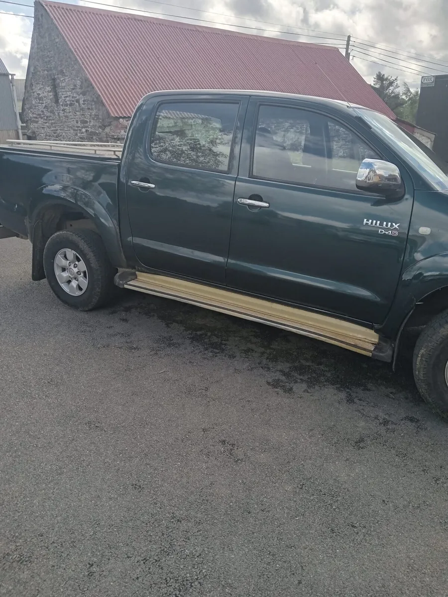 2007 Toyota Hilux 2.5 SR5 Double cab - Image 2