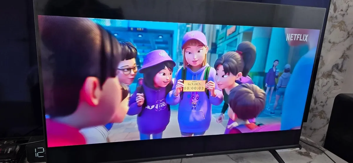 Hisense 43 inch 4K QLED TV - Image 4