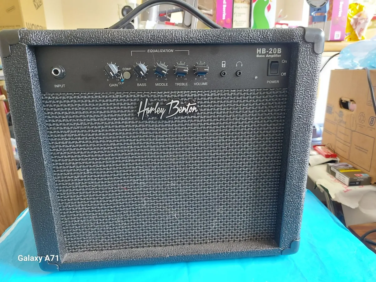 Harley Benton HB-20B Bass Amplifier, in excellent - Image 1