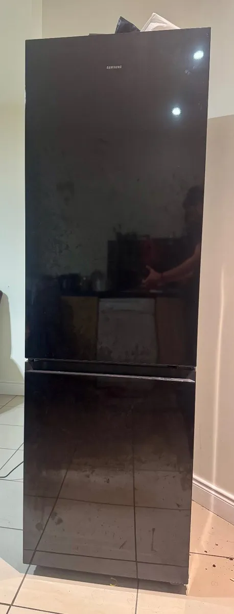 Samsung Refrigerator 344L 6 Months Old (Immediate) - Image 2