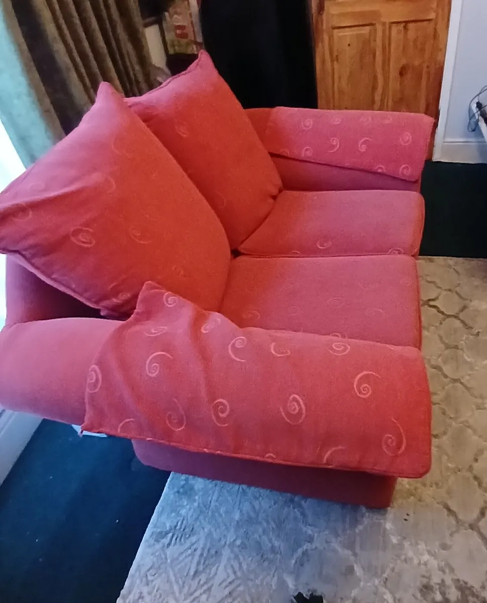 2seater suite with armchair in perfect condition - Image 2