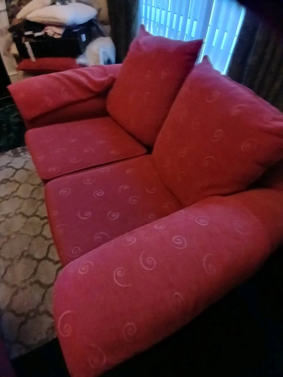 2seater suite with armchair in perfect condition - Image 4