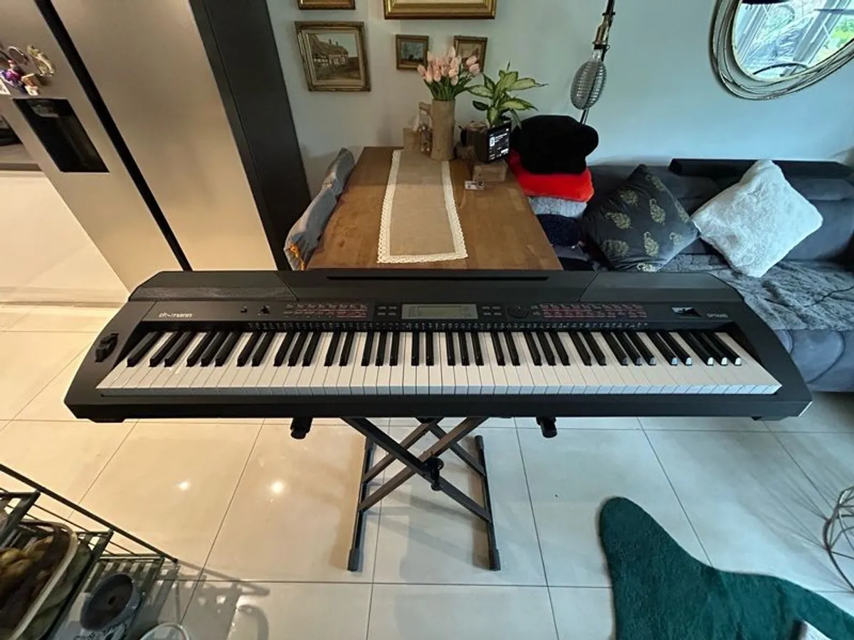 keyboard, piano, accessories - Image 1