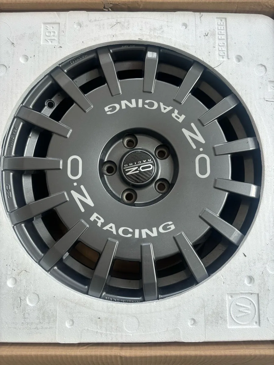 OZ Racing 18” Alloy wheel - Image 1