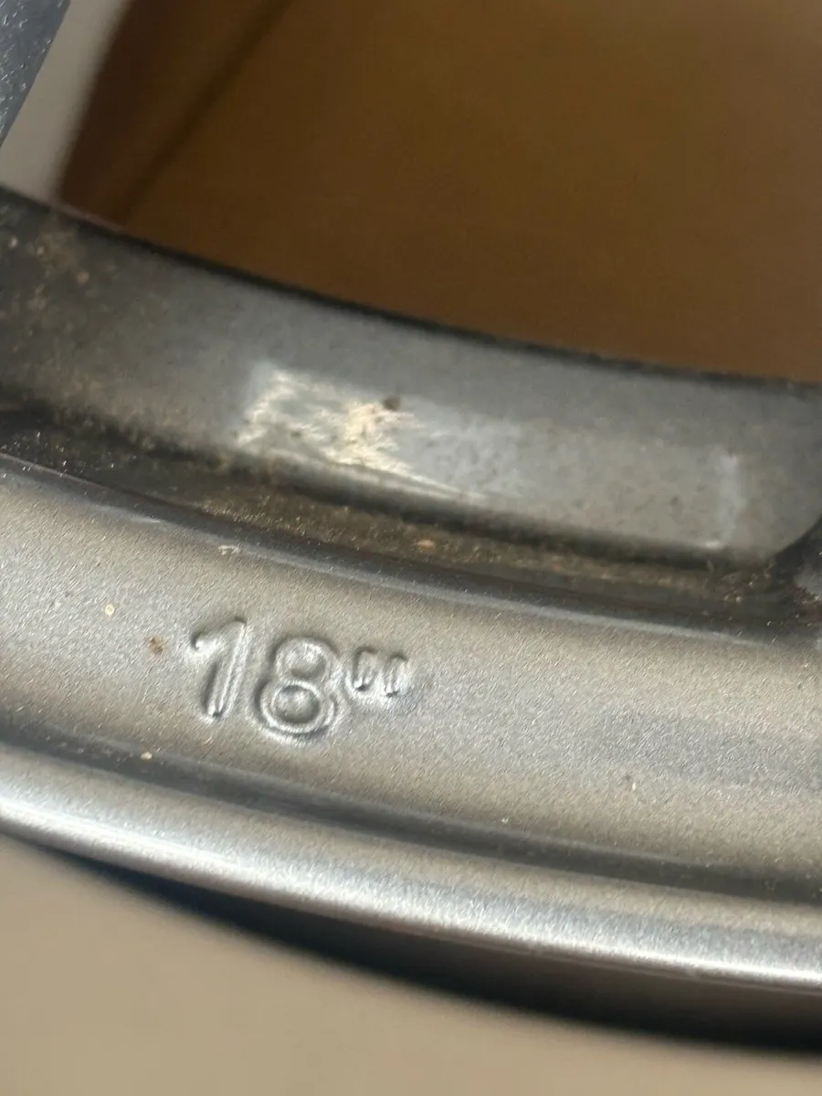OZ Racing 18” Alloy wheel - Image 2