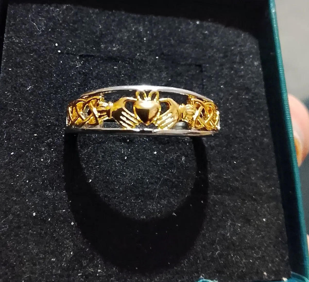 Silver/Gold Celtic Cladagh ring - Image 1