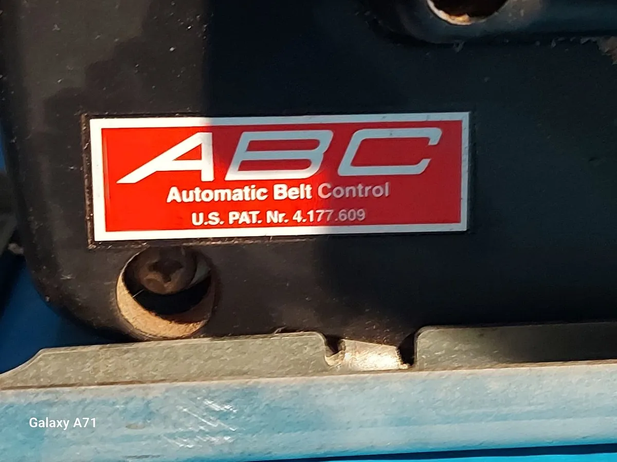 SKIL 600W Sander, 76 X 457mm, ABC Automatic Belt C - Image 4