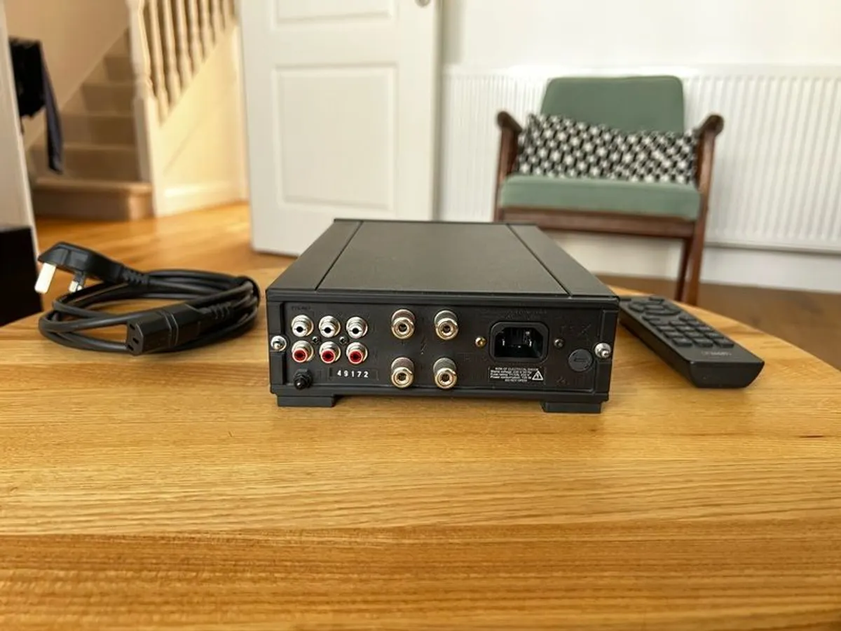Rega IO amplifier - Image 2