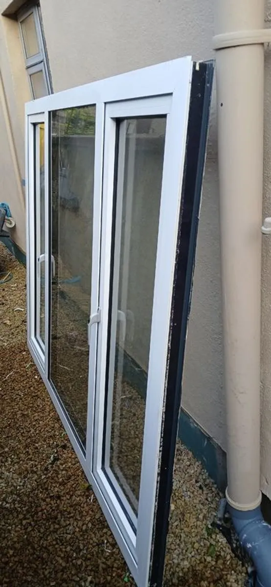 Large Aluminium Window (designer) - Image 4