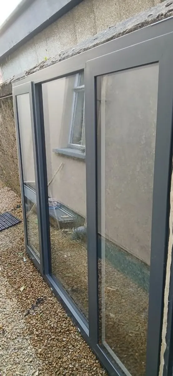 Large Aluminium Window (designer) - Image 2