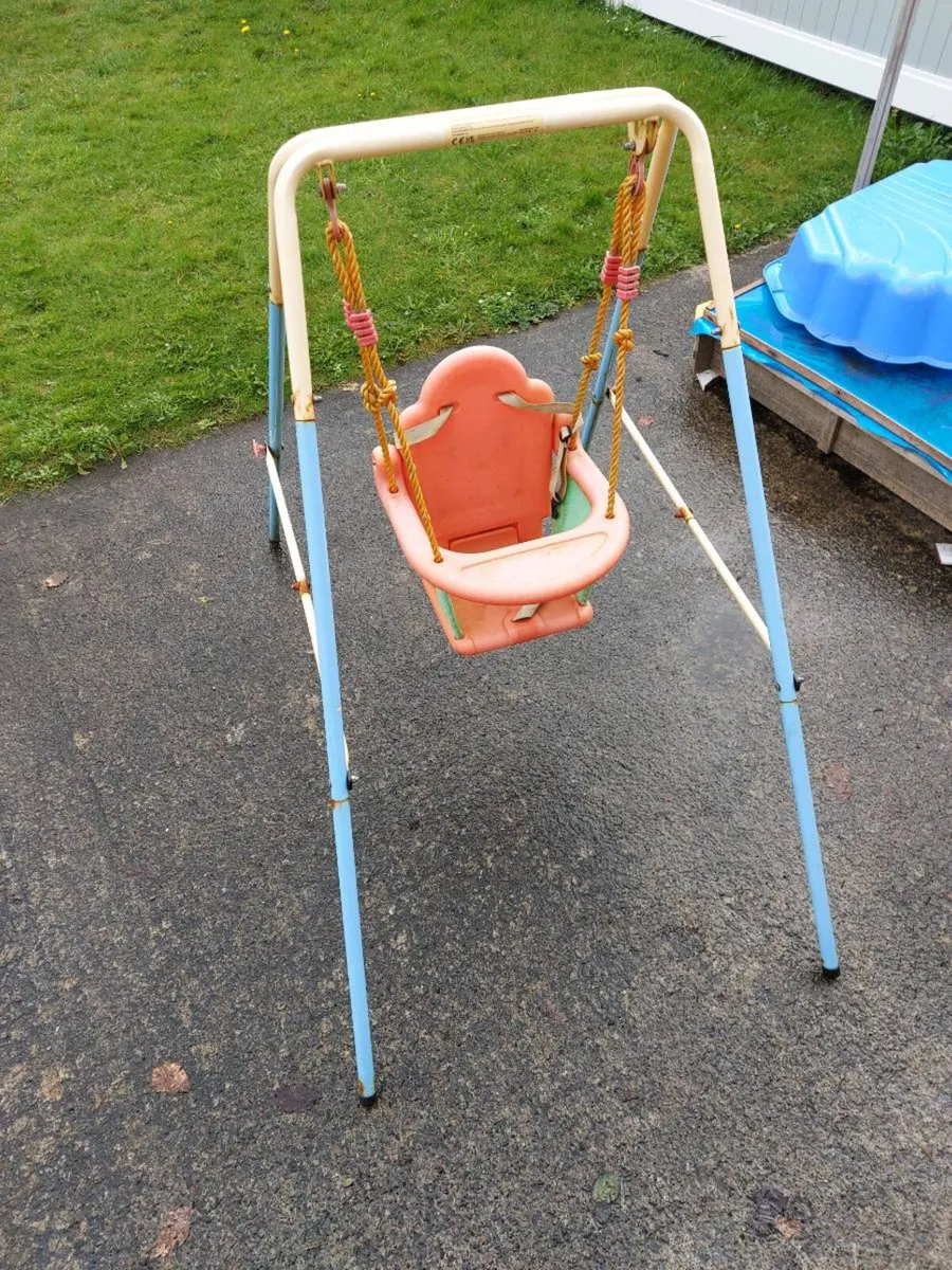 Baby swing