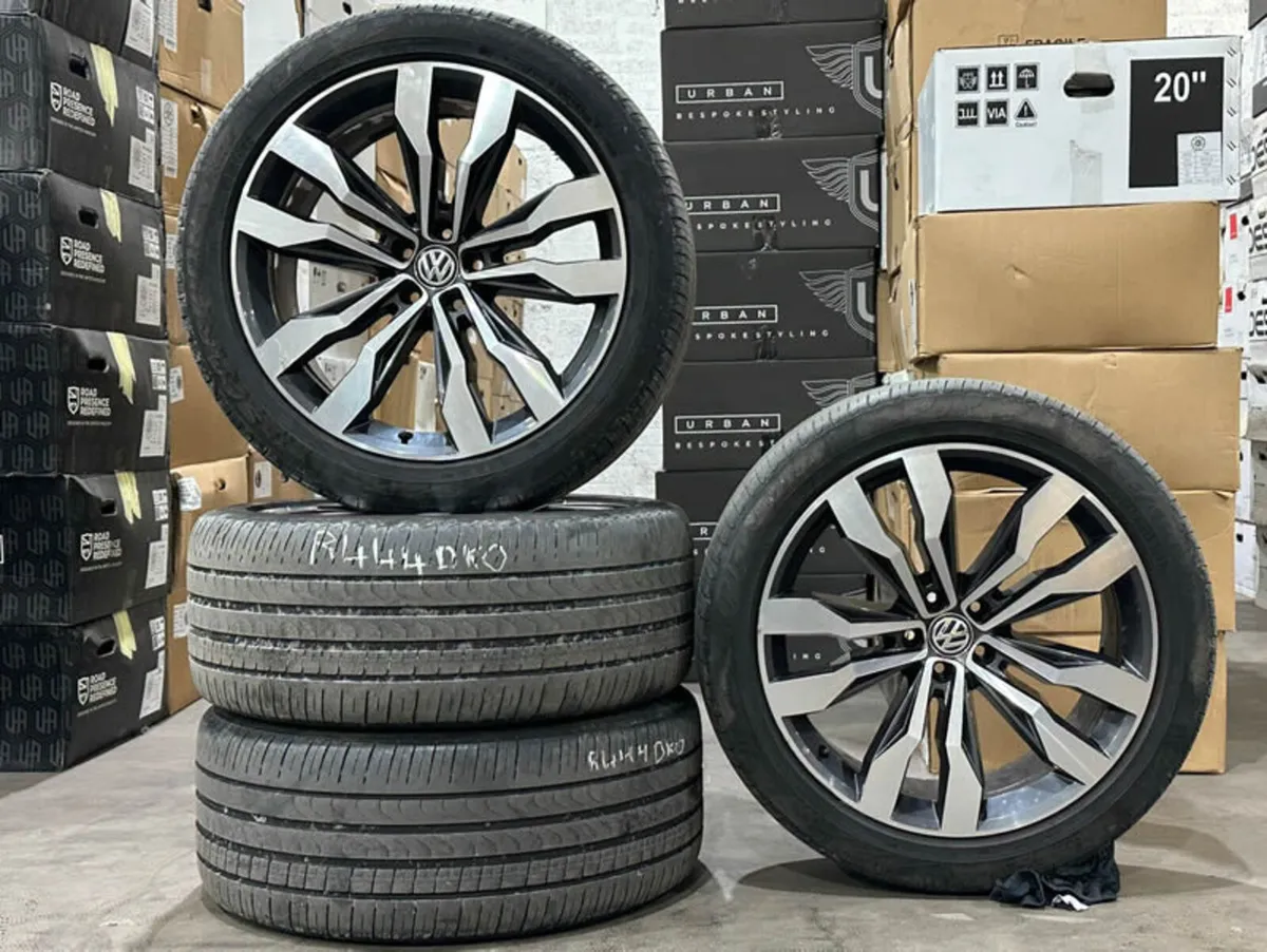 21" Genuine VW TOUAREG SUZUKA Alloys & PIRELLIS - Image 1