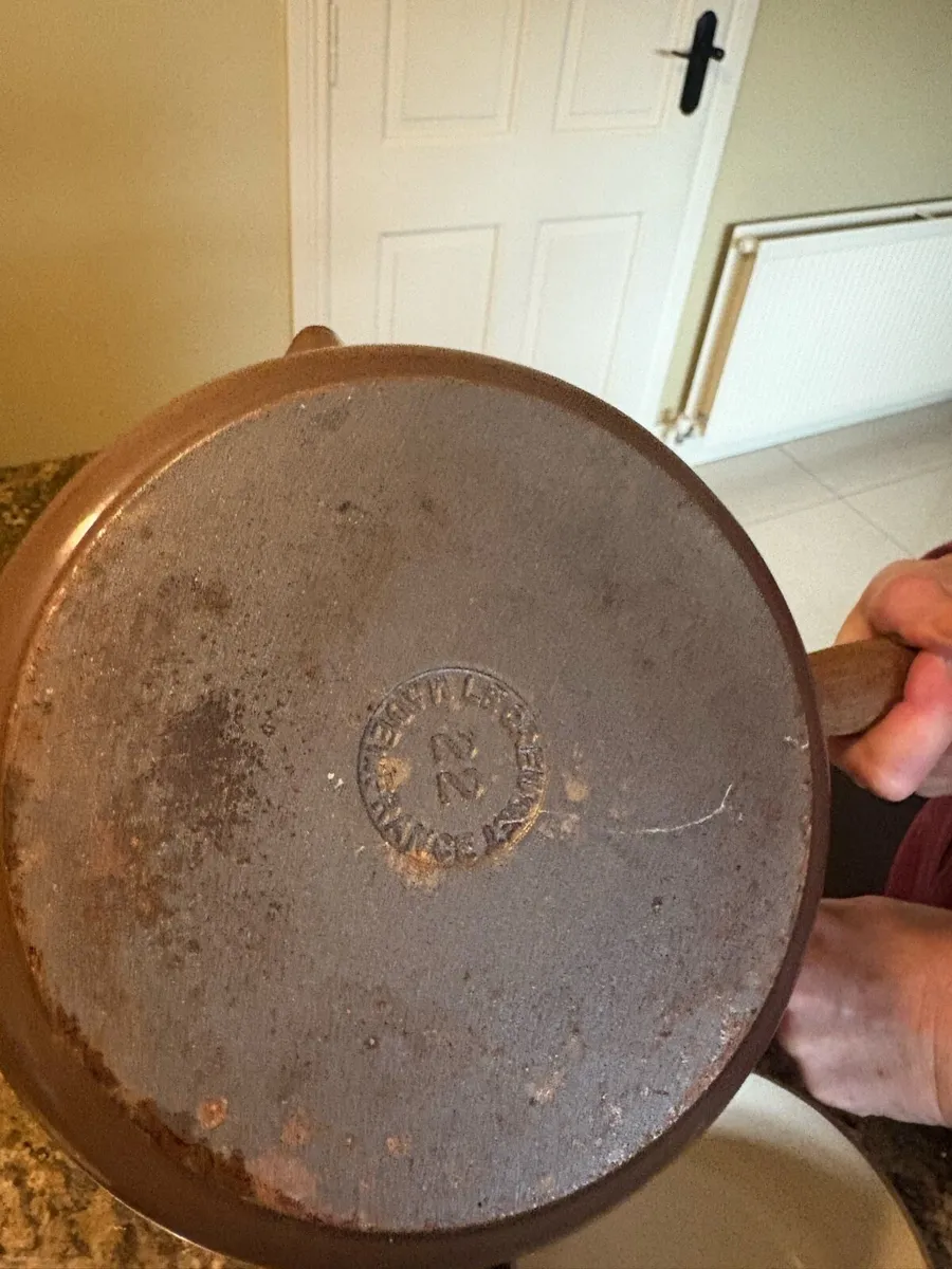 Le Creuset Vintage Saucepan Set + Wooden Rack - Image 4