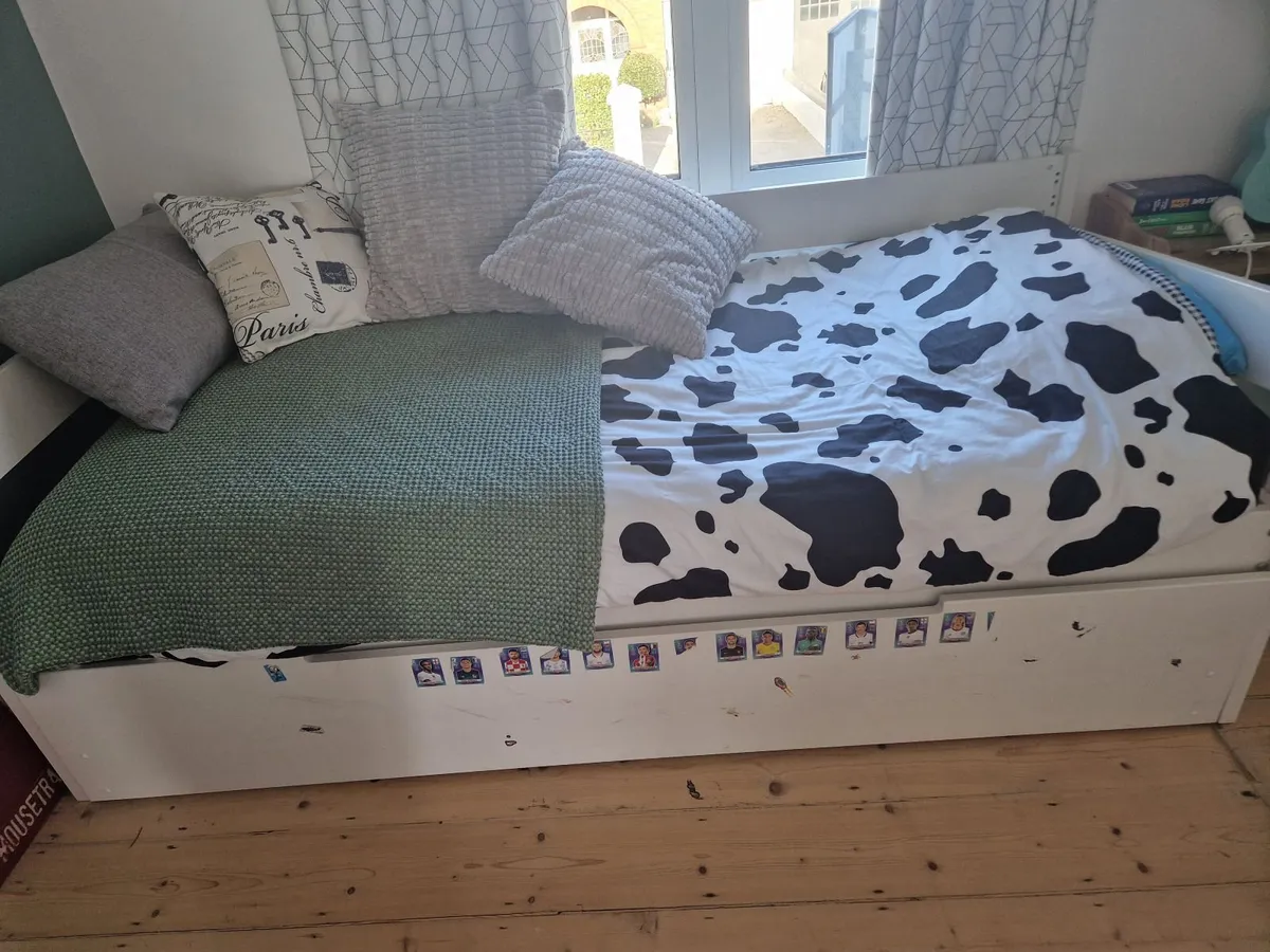 Single bed - Image 3