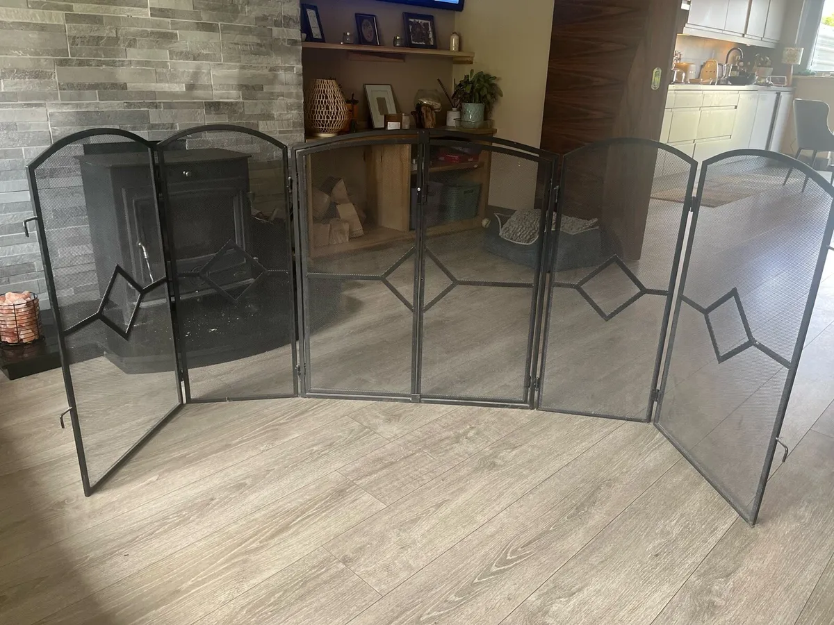 Fire guard - Image 1