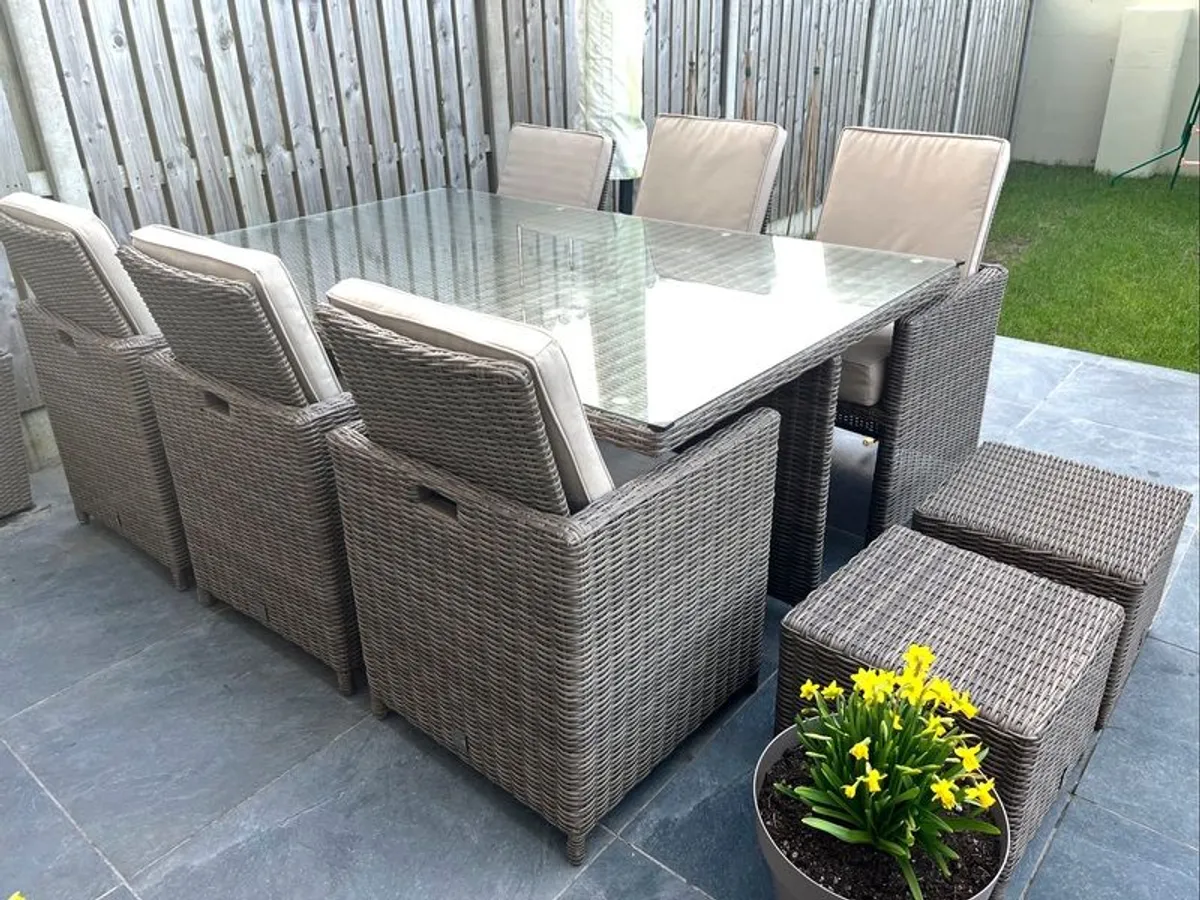 Rattan Cube Garden table & chairs set - Image 1
