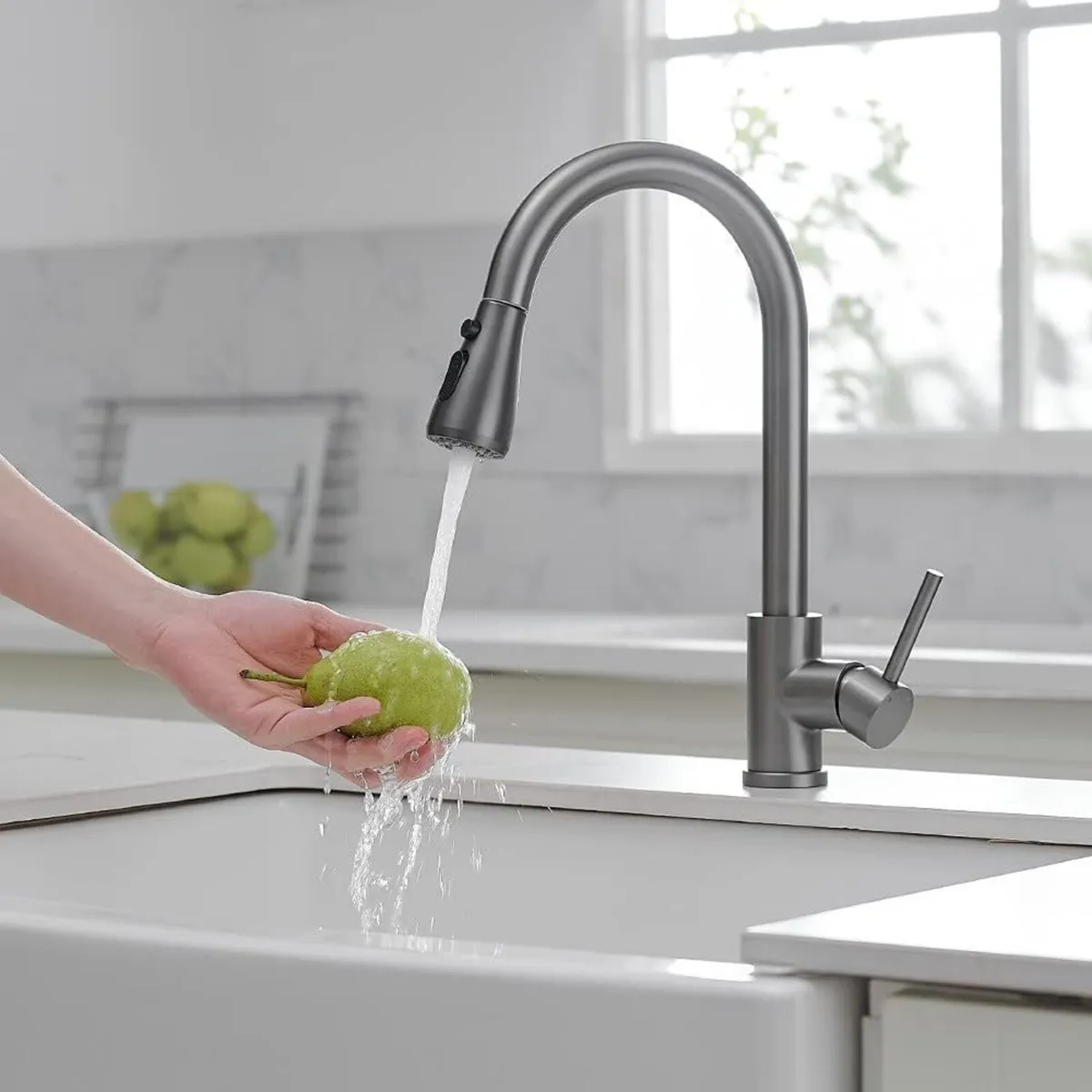 Kitchen Sink Mixer Tap with Pull Down Sprayer - Image 2