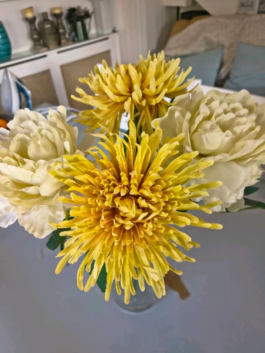 Artificial Flowers - Image 2