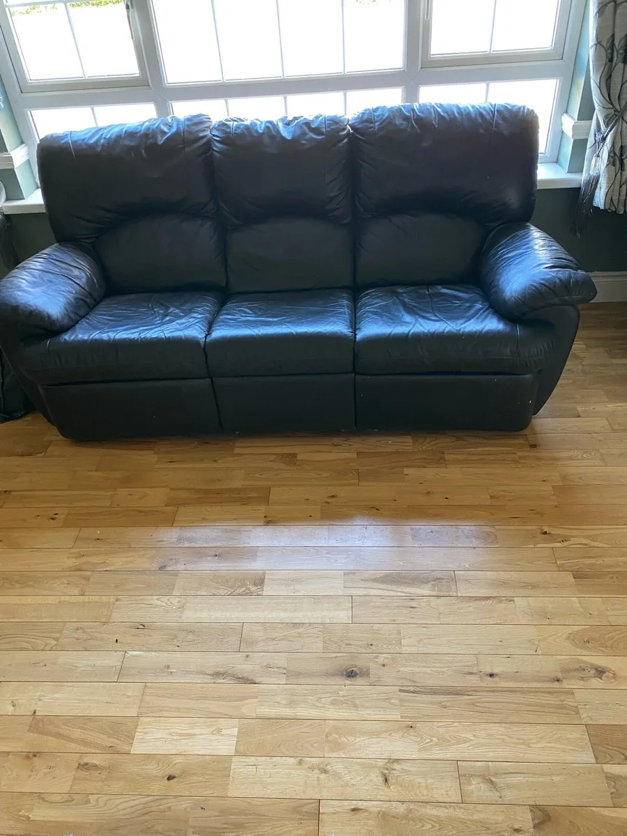 Leather sofa set - Image 1