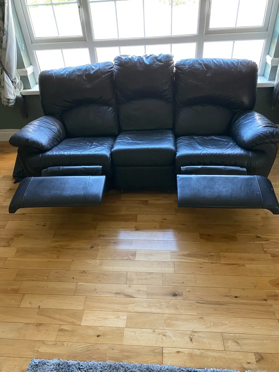 Leather sofa set - Image 2