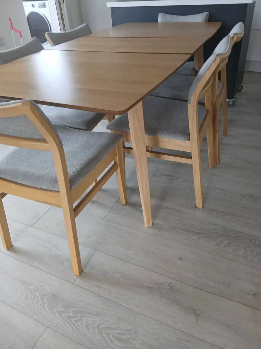 Dining table and 6 chairs  6 months old. - Image 1