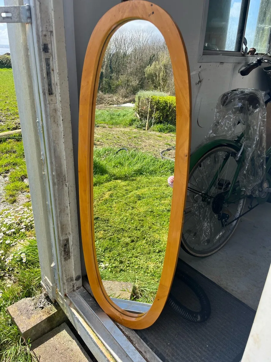 Full length free standing mirror - Image 1