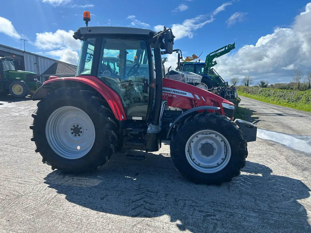 Massey Ferguson 5712 SL - Image 3