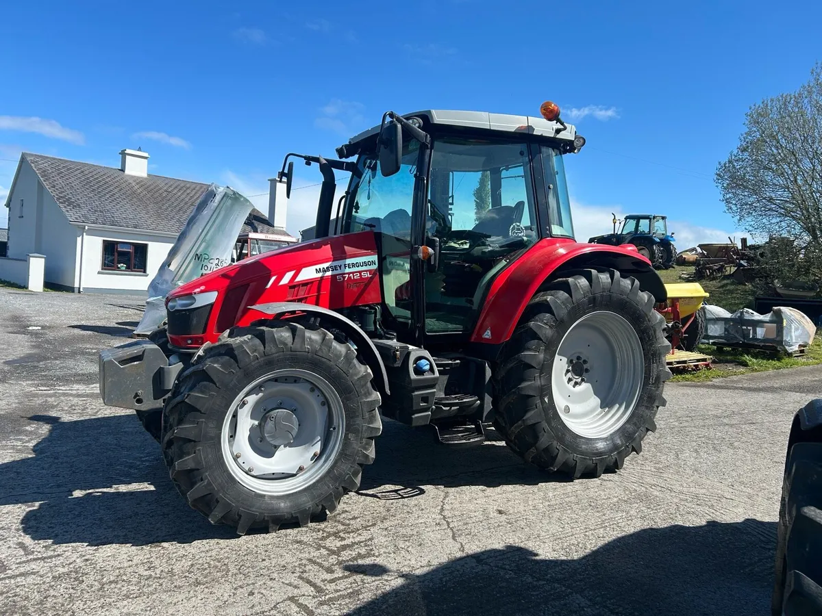 Massey Ferguson 5712 SL - Image 1