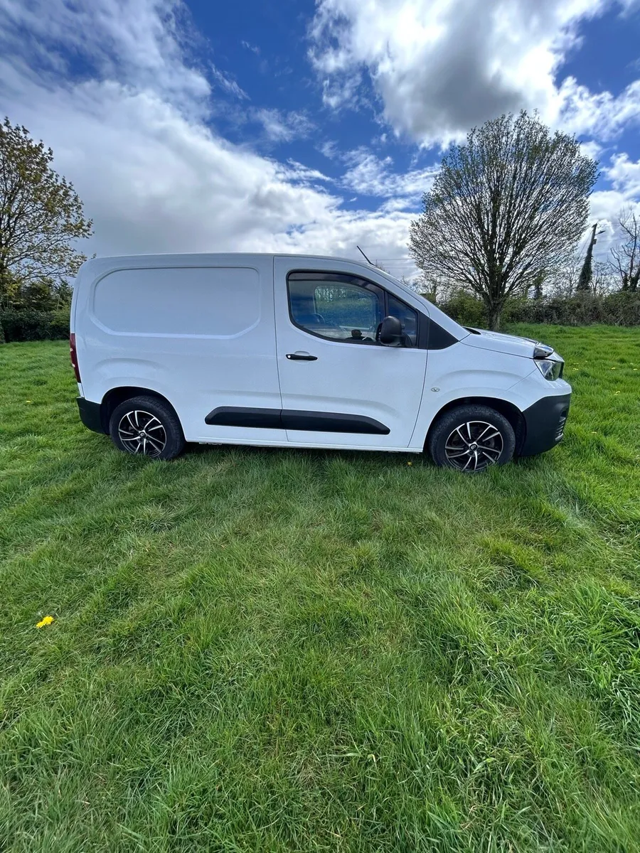 Peugeot partner 3 seats - Image 2