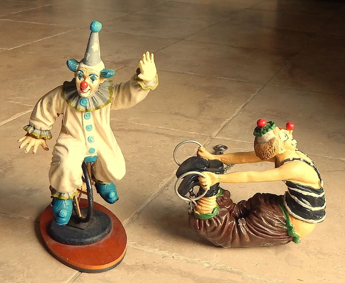 2 Vintage Resin Circus Clown Figurines - Image 1